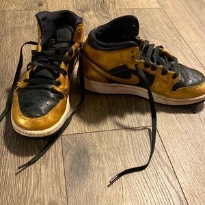 Nike Air Jordan’s boys